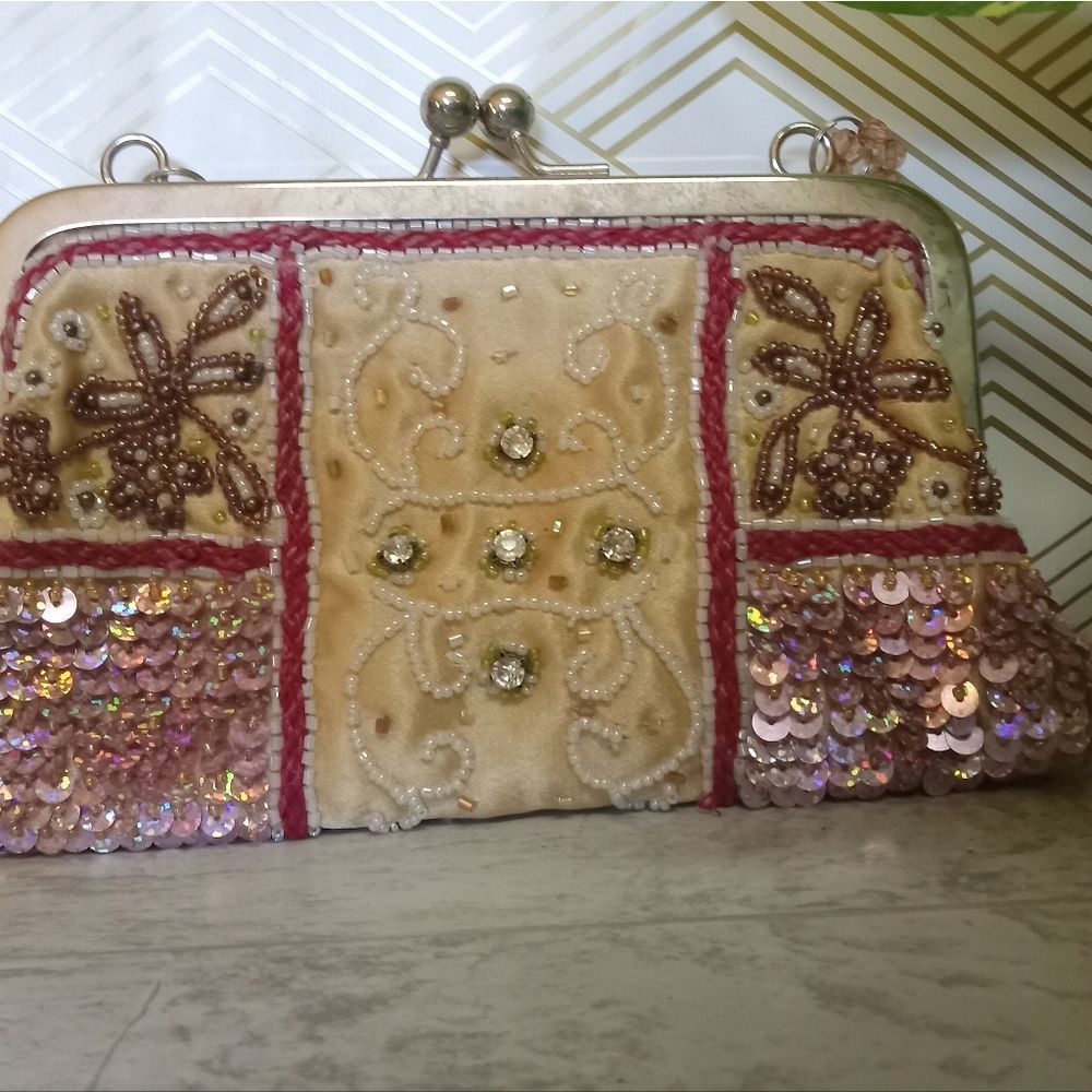 Vintage beaded mini purse